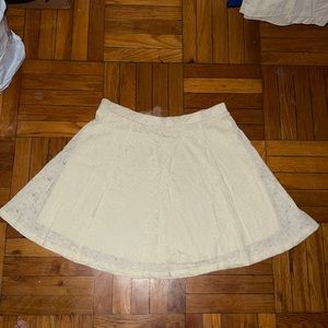 2 for $15 / NWOT, Off-white Flower Lace Lined Skater Skirt w/Elastic Waistband